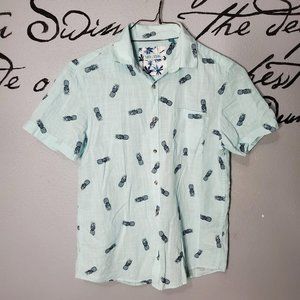 Tenth and Ocean Pineapple Short Sleeve Button Down, M